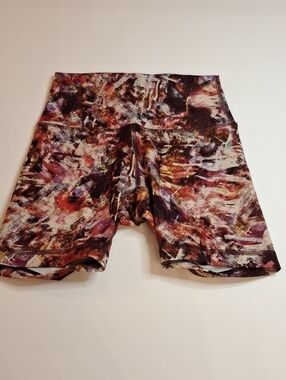#999 LULULEMON  Biker Shorts size 4